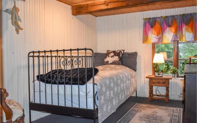 Nice Home In Annelv With 4 Bedrooms And Wifi