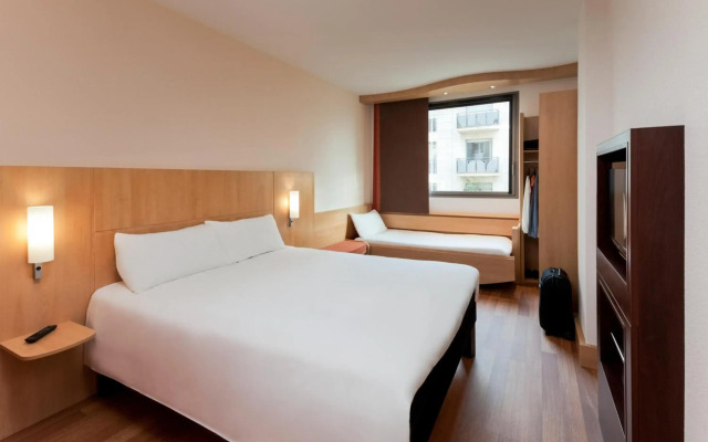 ibis Barcelona Santa Coloma