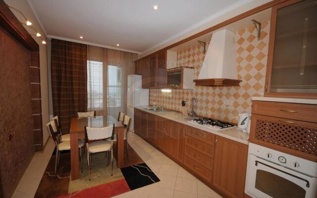 Комплекс First Choice Apartments