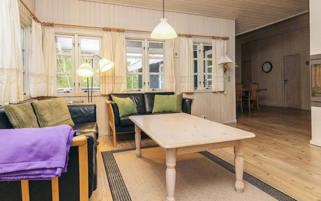 6 Person Holiday Home in Albaek-by Traum