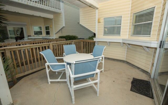 Sandpiper Cove 9107 3 Bedroom Condo by RedAwning