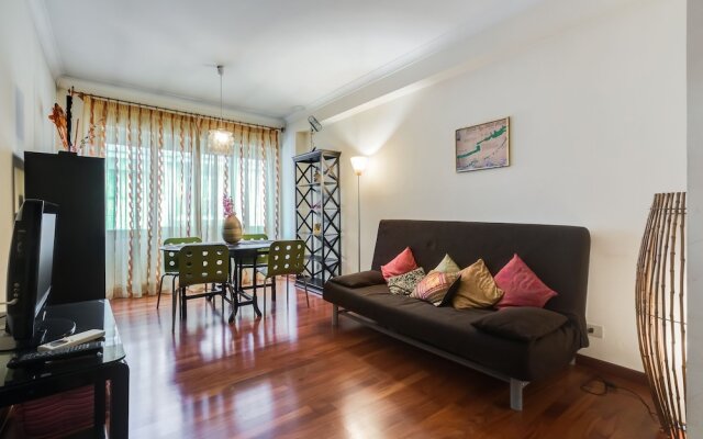 Vatican House - Near Metro Station