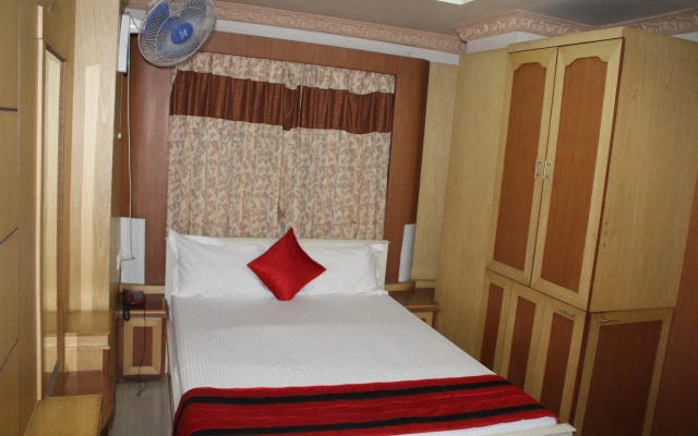 Transit Inn Guest House