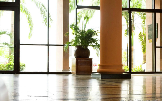 Le Meridien Ogeyi Place