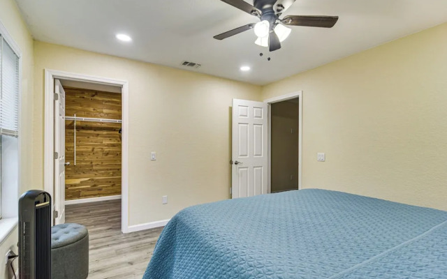 Tropical Tampa Home: Pets Welcome!