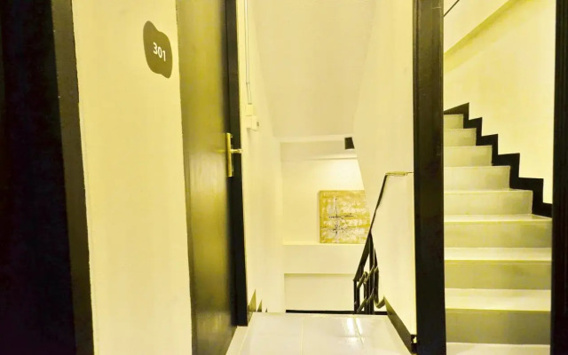 The neighbor hoot hostel & cafe