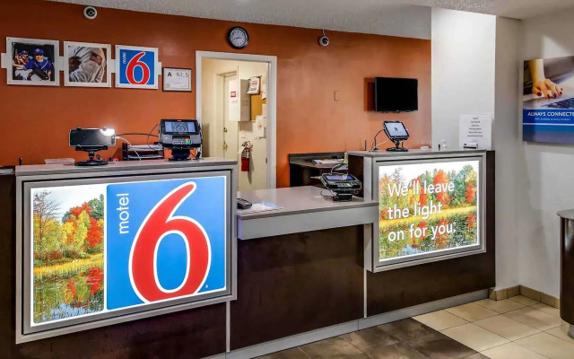 Motel 6 Greensboro, NC - Airport