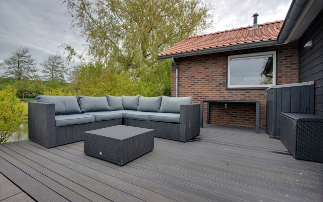 Lovely Holiday Home in Kattendijke With Garden