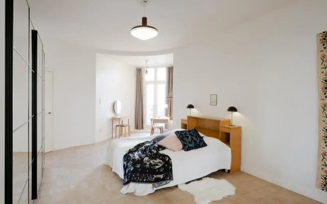 Luxury Design Apartment