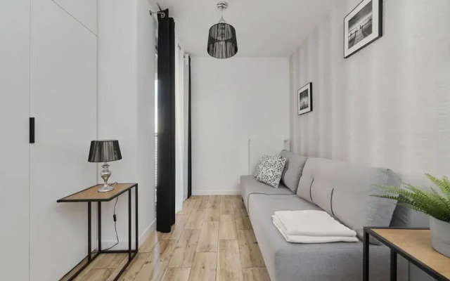 Stylish & Spacious Apartment by Renters