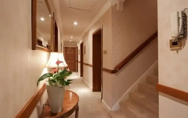 Abercromby Place Apartment