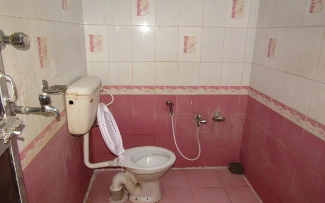 Goroomgo Puri Dham Lodge Puri