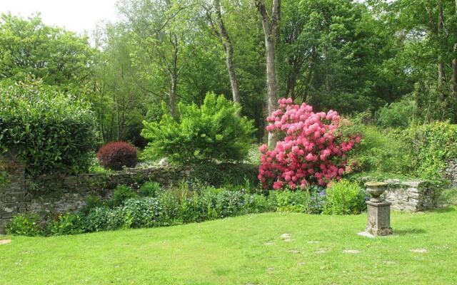 Lovely 7-bed Apartment in Llandysul