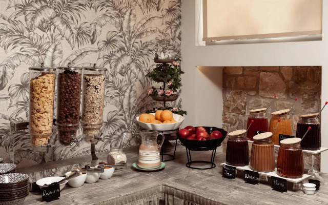 Aeolos Boutique Resort and Suites