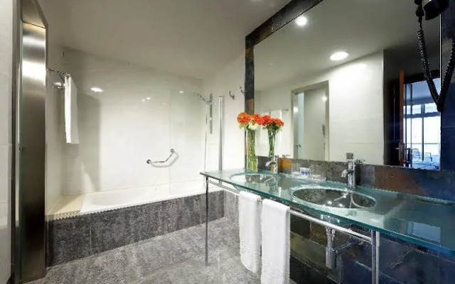 Villas Geranios Suites & Spa
