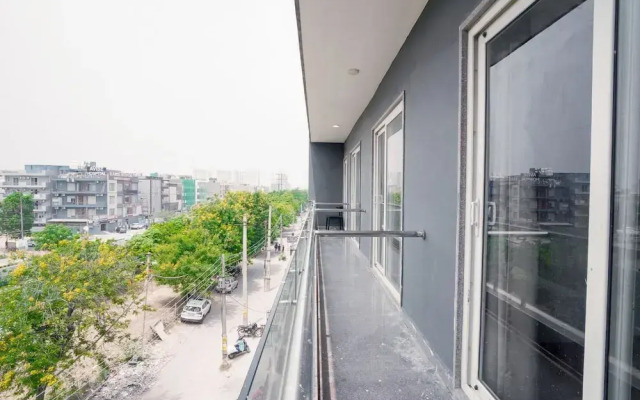 Saltstayz Express - Medicity (Near Medanta Hospital)