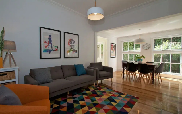 Strahan House