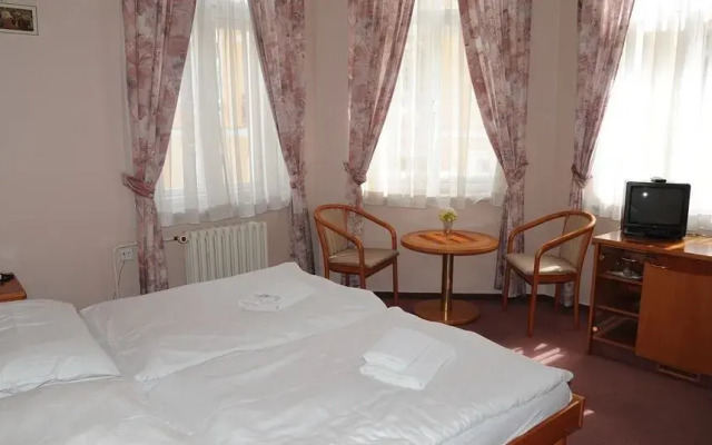 Pension Akropolis