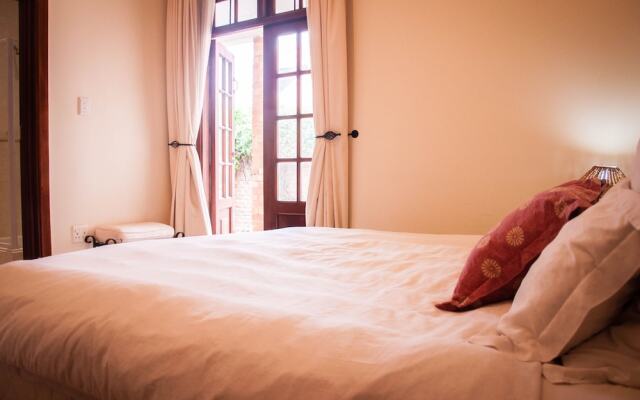 Riverfront Backpackers