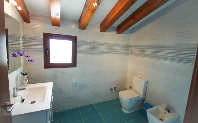 Finca La Verema - holiday home with private swimming pool in Benissa