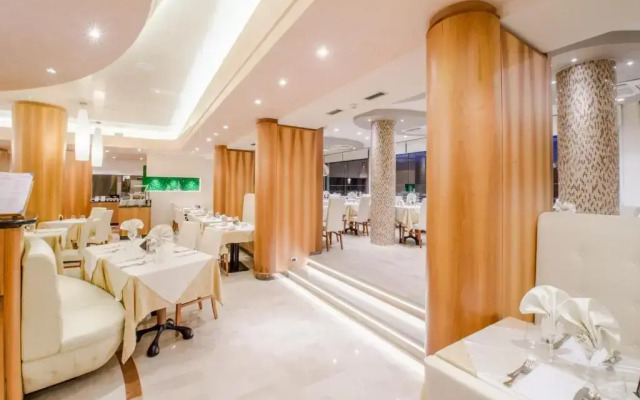 Hotel Mayer