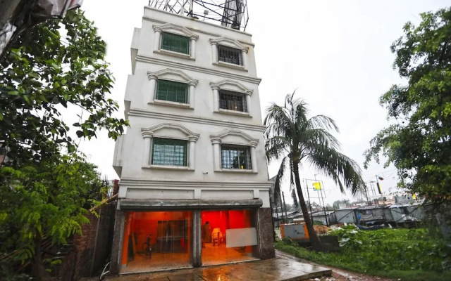 OYO 16058 Classic Inn