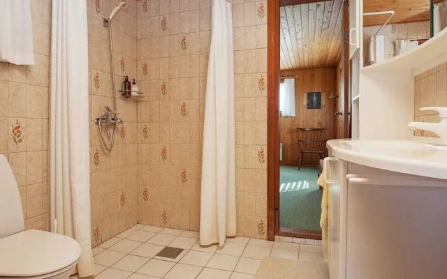 6 Person Holiday Home in Hundested