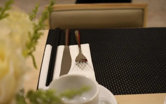 Huashan International Hotel
