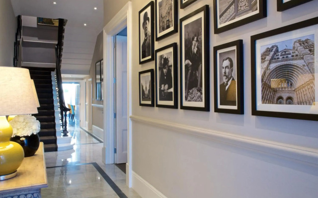 54 Queens Gate Hotel