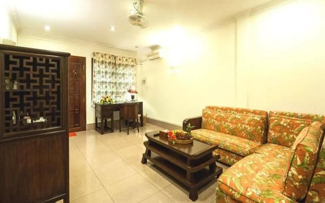 Red Hibiscus Hotel