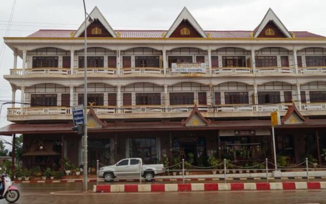 Champa Hotel