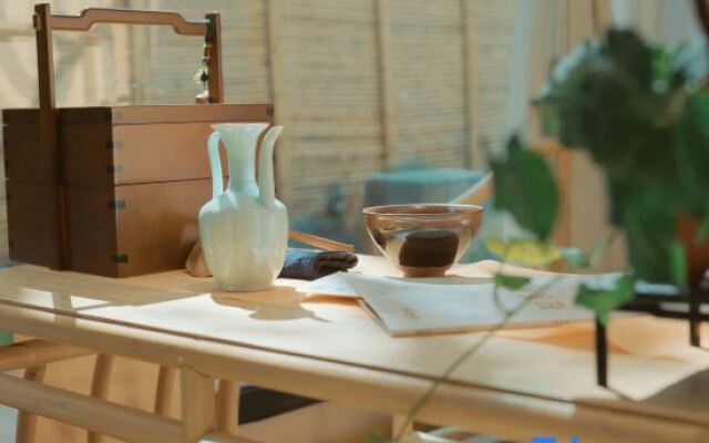 Yunqi Chinese Inn (Dianchi Lake Haigeng Dam)