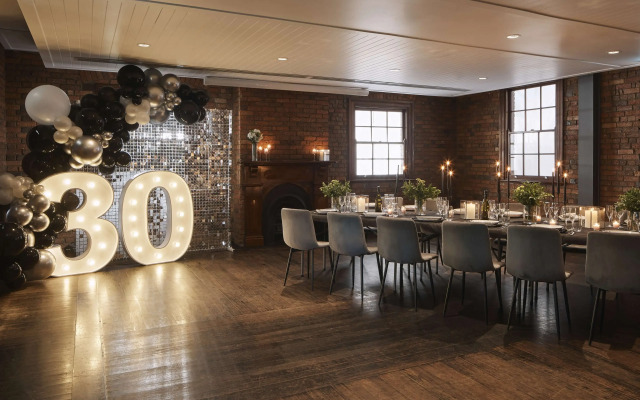 Kennigo Hotel Brisbane, Independent Collection by EVT