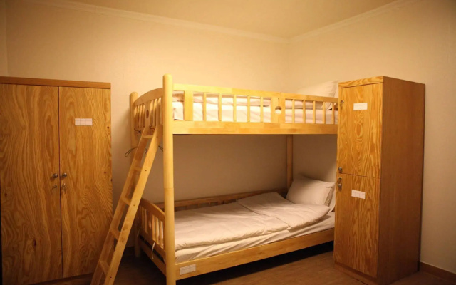 Atti Guesthouse