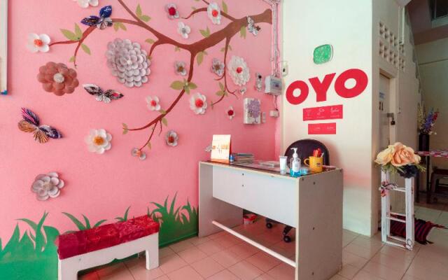 OYO 1099 Star House