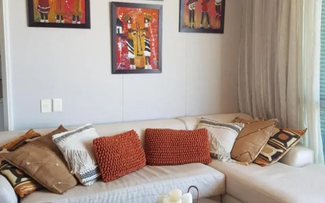 Harbour Bridge Suite 220