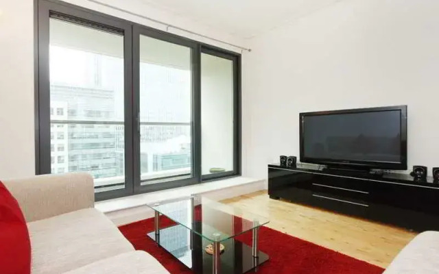 Discovery Dock Apartments East by Primestay London