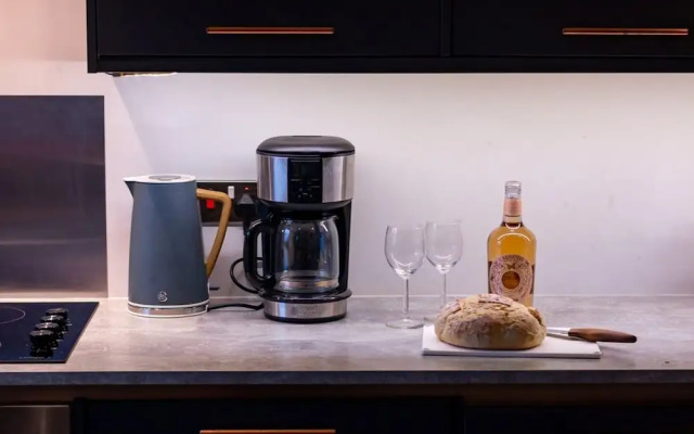 Walpole Bay 2 bed Stunning Garden Apt By Adliv