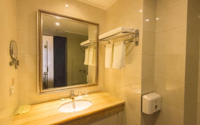Xinshikong Conifer Hotel – Bathroom – Changsha