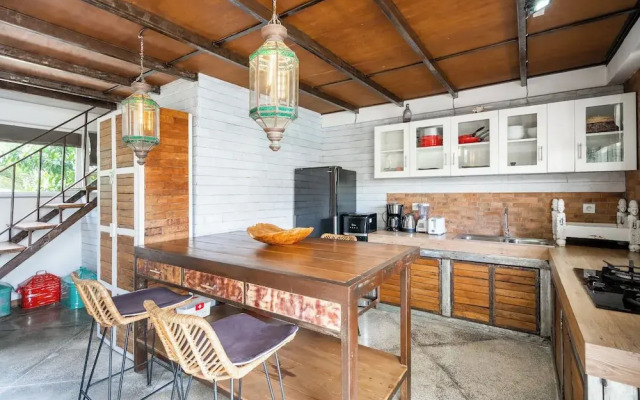 Lolo Apartment by Hombali