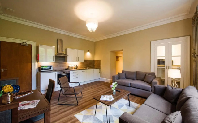 Rosedene Highland House - Emperor Apartment 7