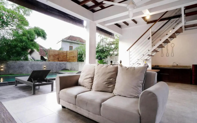 The Lumbung Wood Villa