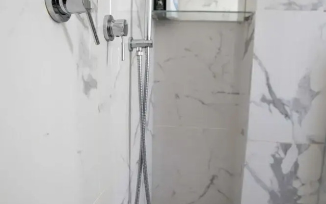 Sasson & Co Luxury apartment Neve Tsedek