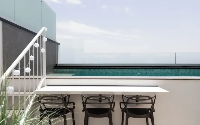 Luxury Townhouse with Pool & Ocean View