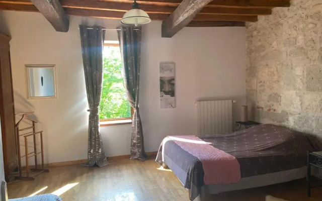 CHEZ SOPHIE -Chambres d’hôtes, Gîte et Gîte équestre