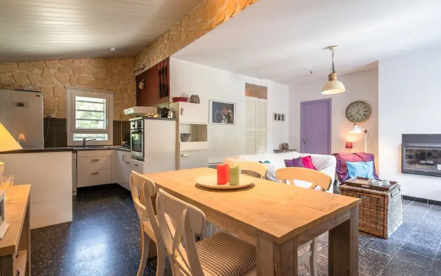 Luring Villa in Pouzols-Minervois with Pool