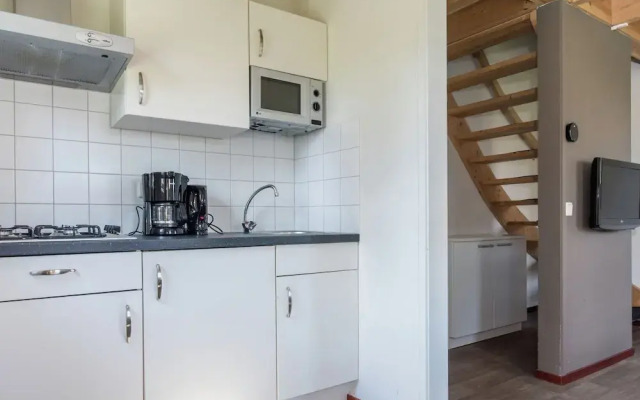 Atmospheric Holiday Home Near the Oosterschelde