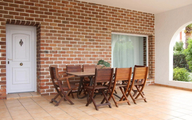 Urbanización El Oasis, 20 Villas en 1ª Línea Playa