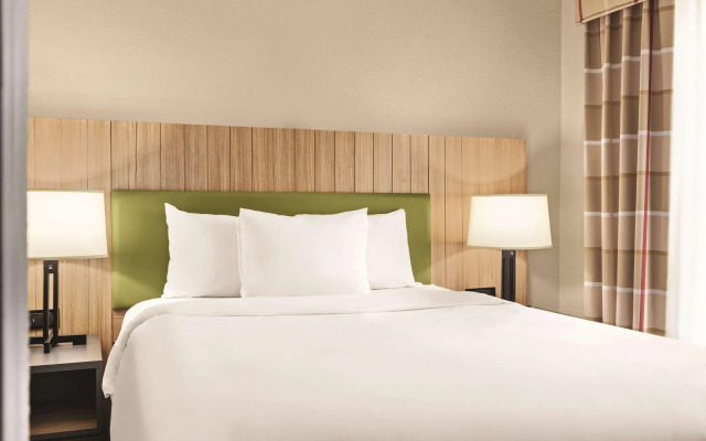 Country Inn & Suites by Radisson, Georgetown, KY
