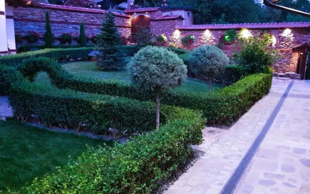 Семеен Хотел Берое